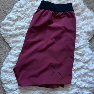 TEN THOUSAND Men’s Interval shorts No liner 7in medium red